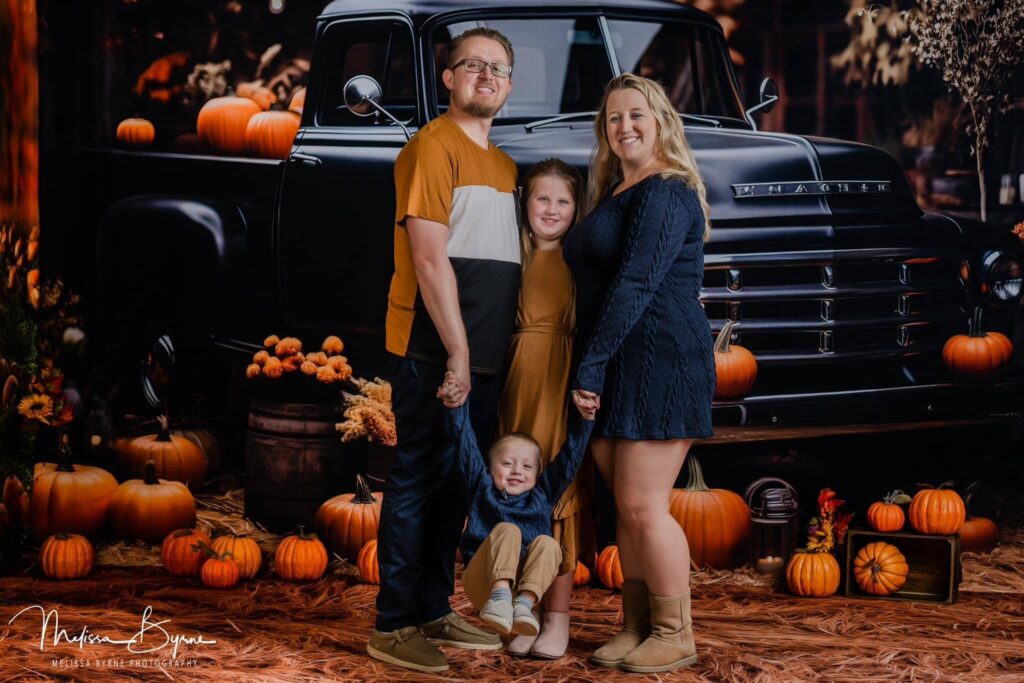 Example of what a family should wear in a Fall mini session.